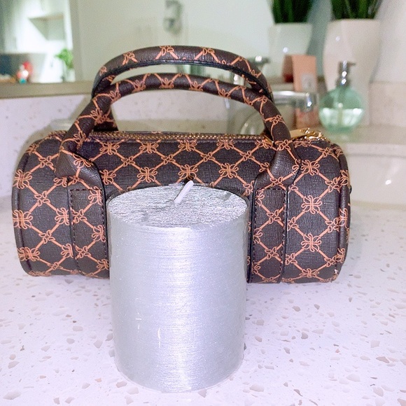 Purse - Picture 2 of 3